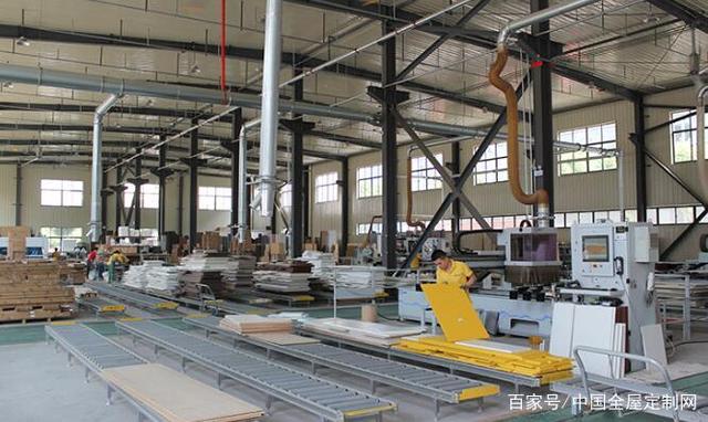 定制VS木工，什么才是衣柜選擇的關(guān)鍵？細(xì)分這幾點(diǎn)，讓選擇不再糾結(jié)！